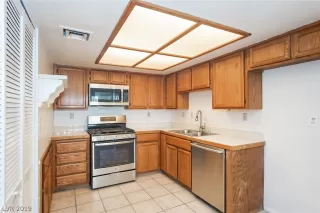 Photo #1: 2077673 Listing