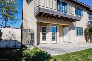 Photo #3: 2077673 Listing