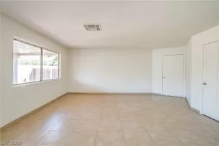 Photo #2: 2077678 Listing