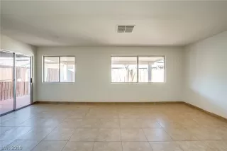 Photo #3: 2077678 Listing