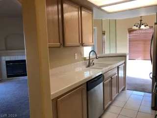 Photo #3: 2077718 Listing 