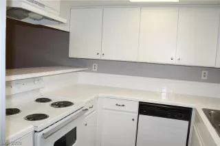 Photo #4: 2077753 Listing 