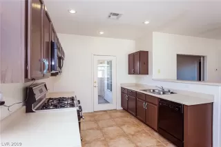 Photo #4: 2077754 Listing 
