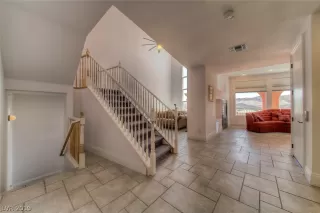 Photo #4: 2077760 Listing