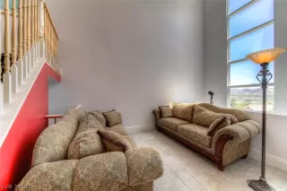 Photo #5: 2077760 Listing