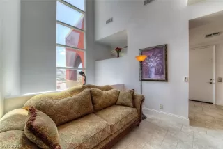 Photo #6: 2077760 Listing