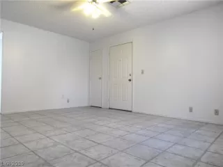 Photo #4: 2077795 Listing 