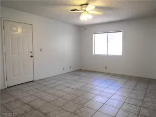 Photo #5: 2077795 Listing 