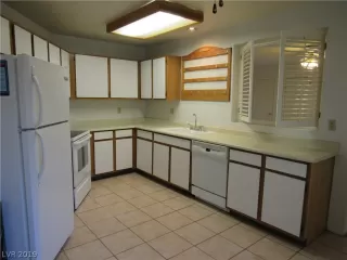 Photo #6: 2077795 Listing 