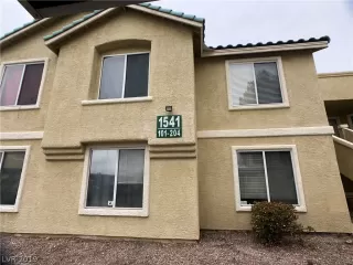 Photo #2: 2077833 Listing