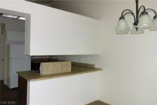 Photo #3: 2077863 Listing 