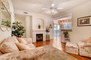 Photo #3: 2077870 Listing