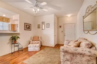 Photo #4: 2077870 Listing