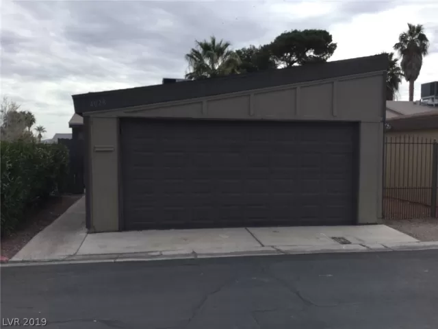 MLS: 2078004 Condo For Sale
