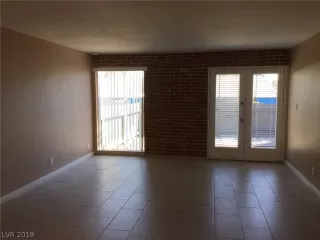 Photo #2: 2078004 Listing 