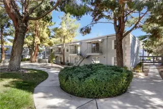 Photo #1: 2078048 Listing