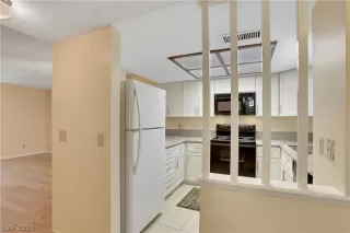 Photo #6: 2078048 Listing