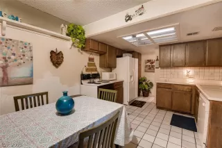 Photo #4: 2078065 Listing 