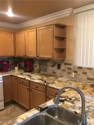 Photo #6: 2078127 Listing 