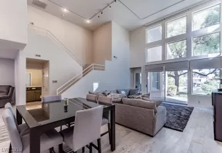 Photo #1: 2078153 Listing