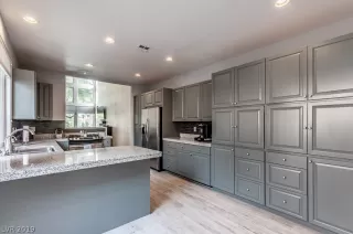 Photo #6: 2078153 Listing