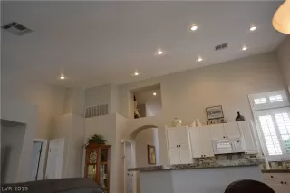 Photo #3: 2078161 Listing