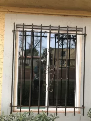 Photo #3: 2078249 Listing