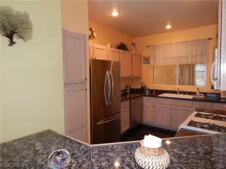 Photo #5: 2078268 Listing 