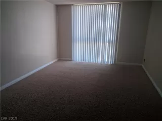 Photo #5: 2078286 Listing 