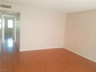 Photo #3: 2078300 Listing 