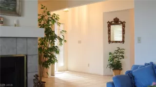 Photo #3: 2078329 Listing 