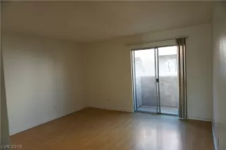 Photo #3: 2078347 Listing