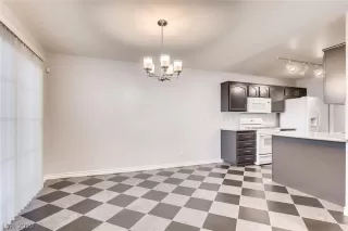 Photo #3: 2078373 Listing