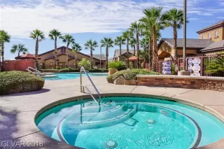 Photo #5: 2078389 Listing