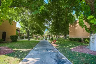 Photo #3: 2078391 Listing