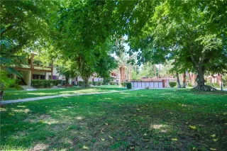 Photo #5: 2078391 Listing