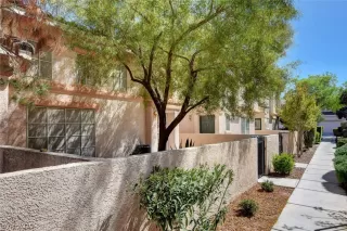 Photo #2: 2078408 Listing