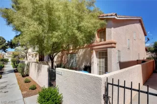 Photo #3: 2078408 Listing