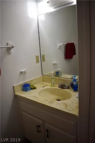 Photo #5: 2078447 Listing