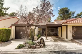 Photo #1: 2078453 Listing