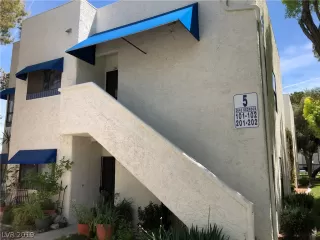 Photo #2: 2078459 Listing 