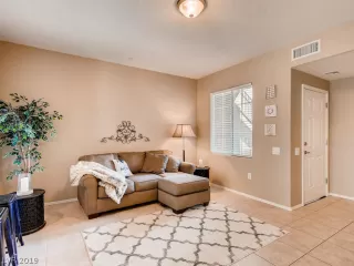 Photo #1: 2078498 Listing