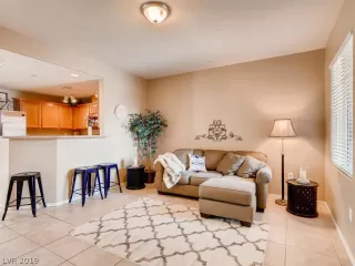 Photo #2: 2078498 Listing