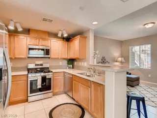 Photo #3: 2078498 Listing