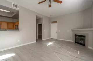 Photo #5: 2078547 Listing
