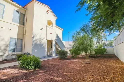 MLS: 2078613 Condo For Sale