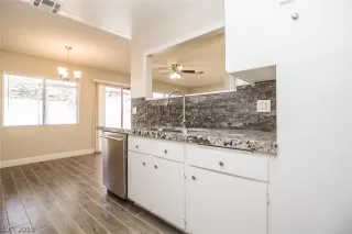 Photo #2: 2078652 Listing