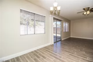 Photo #4: 2078652 Listing