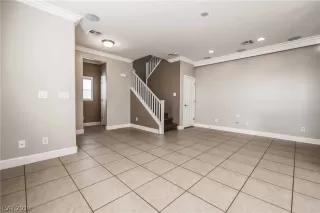 Photo #3: 2078668 Listing