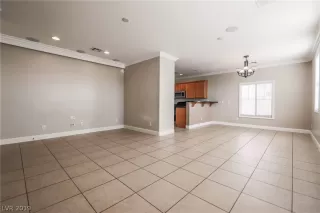 Photo #4: 2078668 Listing